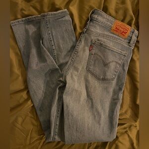 Levi’s 711 Skinny Jeans